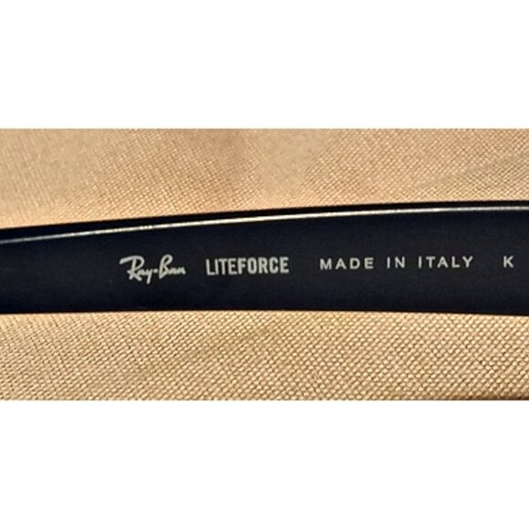 🎅Ray-Ban Wayfarer Liteforce Mens' Sunglasses  RB4195 6331/8G 52 20 150 3N🎅 - Picture 5 of 6